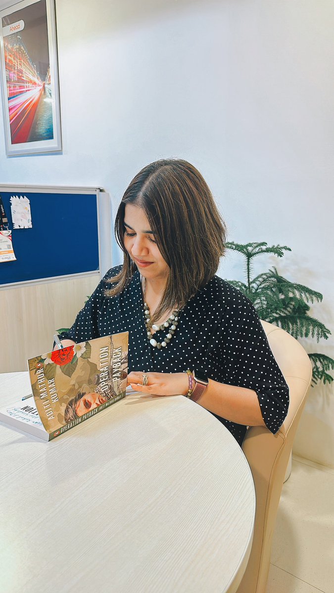 adicrazy's tweet photo. Signed the first few copies of the latest book. If you want signed copies in #Mumbai, some are still available at @titlewavesMUM and @crossword_book Kemps Corner. #OperationPayback #tbr https://t.co/KMw01yDLJv