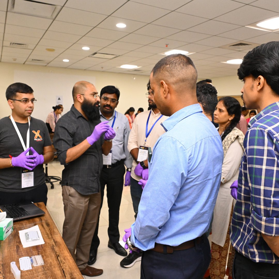 PremasLifeSc's tweet image. 🧬 Wrapping up an incredible 4-day journey at #ILS Bhubaneshwar! 🚀 Our hands-on workshop on single-cell transcriptomics with BCR/TCR profiling using the 10x Genomics platform was a resounding success. 🎉👋 #SingleCellTranscriptomics #GenomicsWorkshop #ResearchSuccess