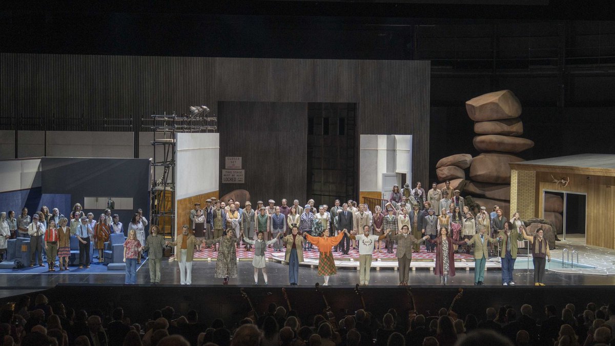 SbgFestival's tweet photo. Big applause to all the talented artists who have created impressive performances on the stages of the Salzburg Festival in the past weeks 💐❤

📸 SF/ Marco Borrelli (1,2,3,4) https://t.co/MmVWf9uGwe