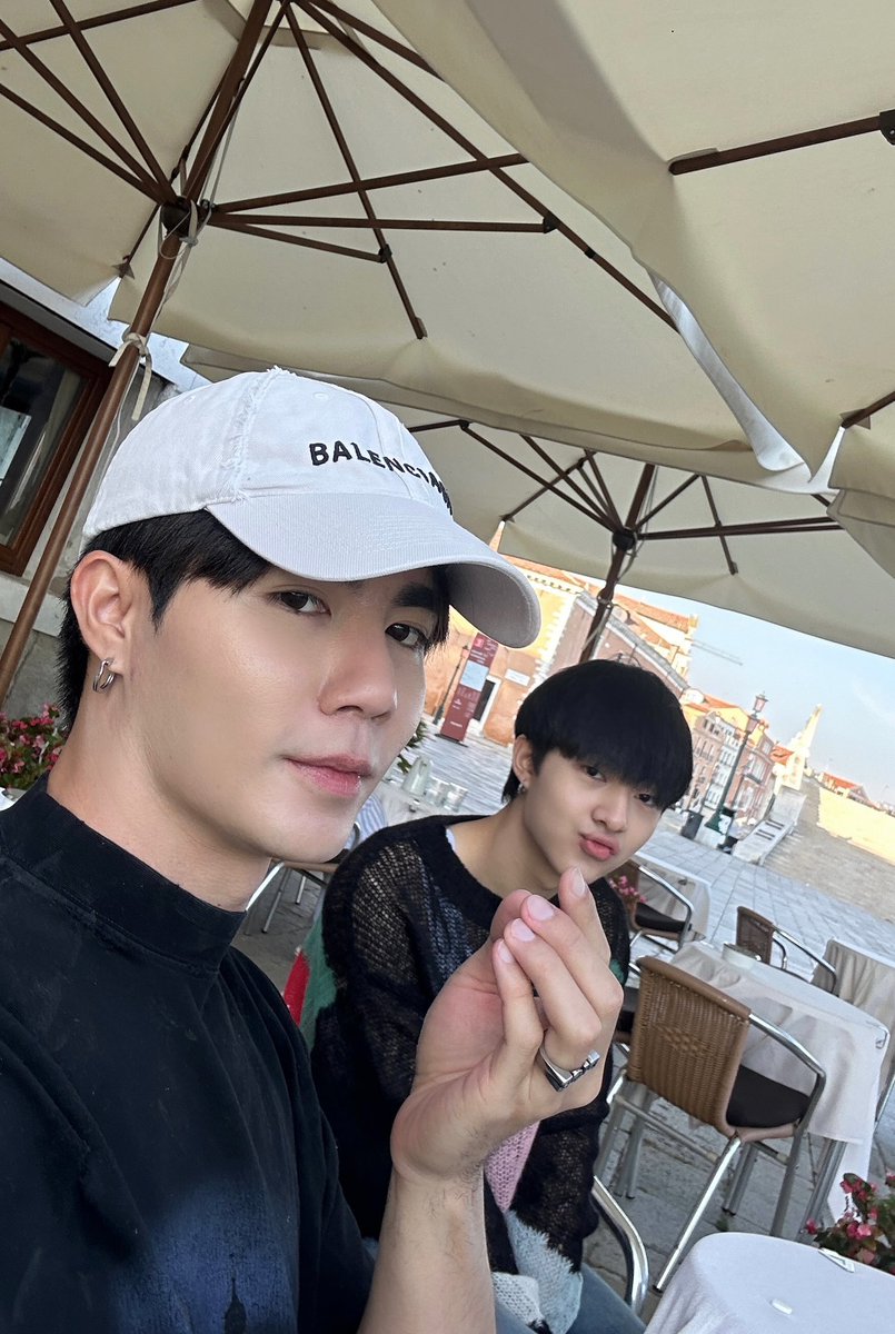 เช้านี้คุณเกาคางแมวรึยัง เง๊วว