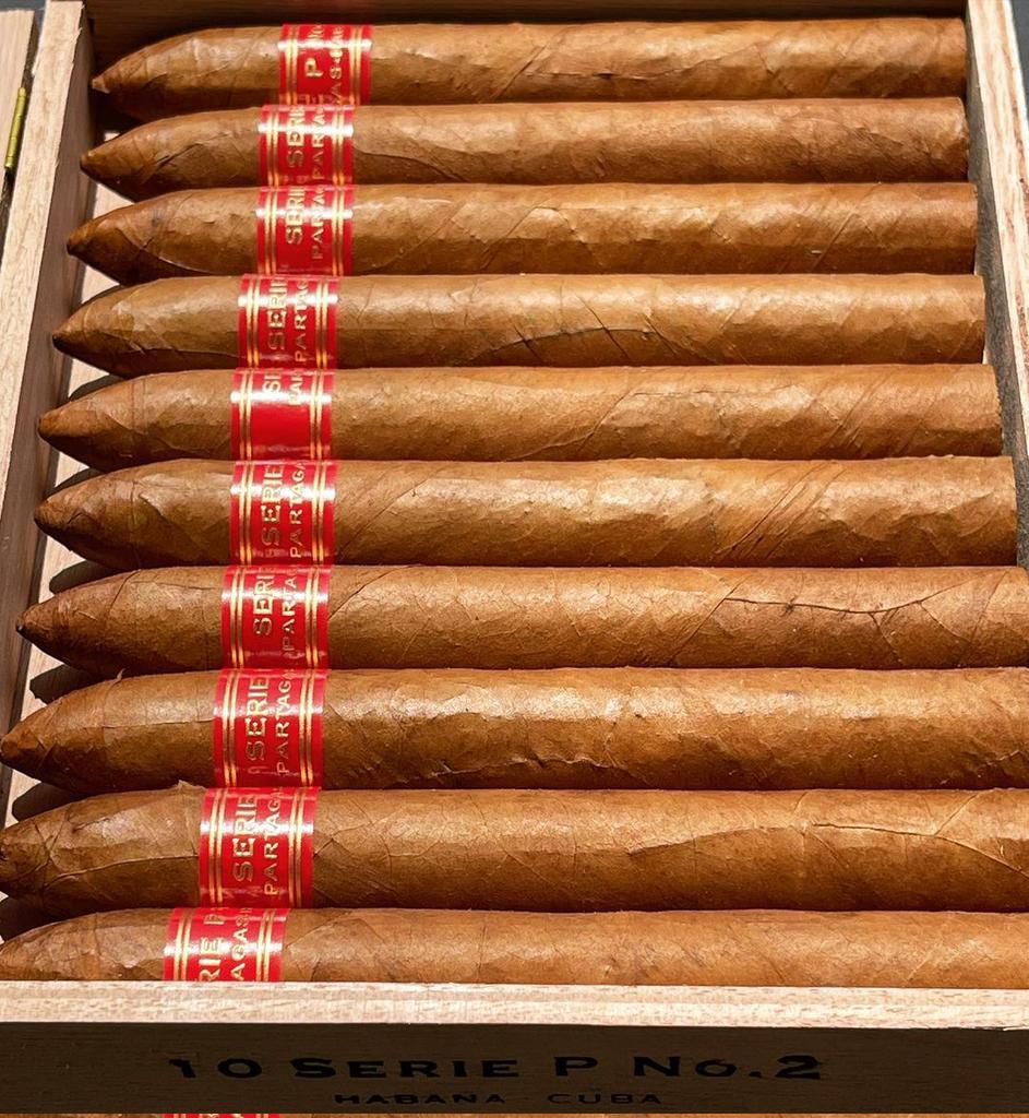 SaintCigars's tweet photo. The Partagas Serie P No. 2. Available. Dm for more information
#partagasaristocrats #partagas #partagasseriepno2 #partagasseriedno6 #partagasseriedno4 #partagasseriecno3 #linea1935 #davidoff https://t.co/Aoot9mLjgZ