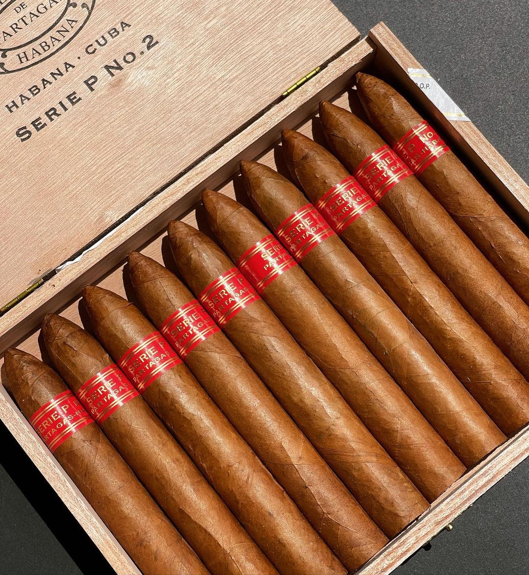 SaintCigars's tweet photo. The Partagas Serie P No. 2. Available. Dm for more information
#partagasaristocrats #partagas #partagasseriepno2 #partagasseriedno6 #partagasseriedno4 #partagasseriecno3 #linea1935 #davidoff https://t.co/Aoot9mLjgZ