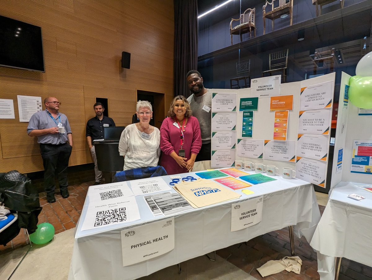 NHS_ELFT's tweet photo. At the #PPConference @elft_ppl @ELFTMattPreston @nlieck @baggybinny @UpmaMonga @ELFT_ALE 🎇🥳 #conference #nhs #EVENT #peopleparticipation https://t.co/Q5I0AzB8KT