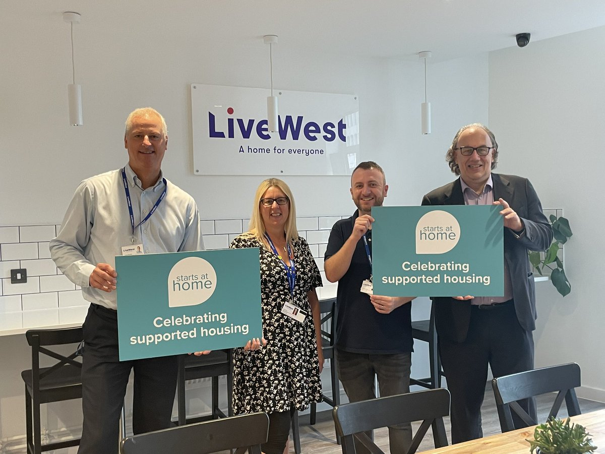 Fantastic to see the the newly refurbed  @WeAreLiveWest foyer in Bristol on #startsathome day  -vital accommodation and support for young people. We need  ring fenced long-term funding for #SupportedHousing @natfednews