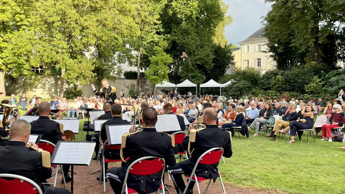 Musique des Transmissions tweet media