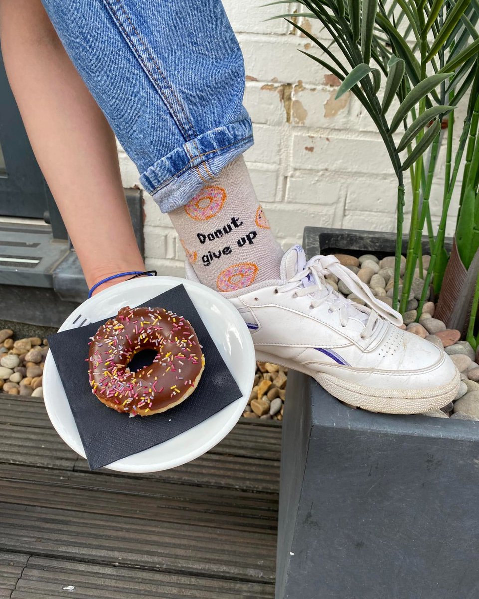 envypost's tweet photo. Do-nut believe it's the weekend already! 🍩 

It's Friday Treats time at ENVY HQ and as always, our Runners don't disappoint! Have a lovely weekend everyone!

#teamenvy #envypost #fridaytreats #theweekend #postproduction #runners https://t.co/8ss2x7AwPn