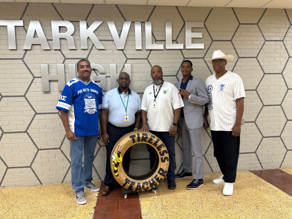 Starkville High School 🐝 tweet media