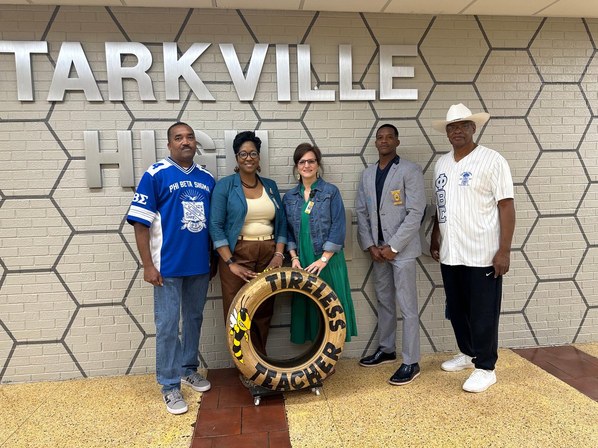 Starkville High School 🐝 tweet media