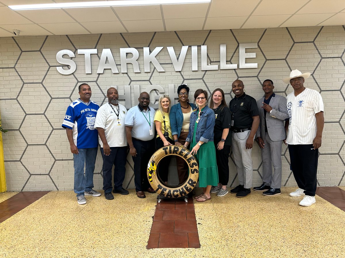 Starkville High School 🐝 tweet media