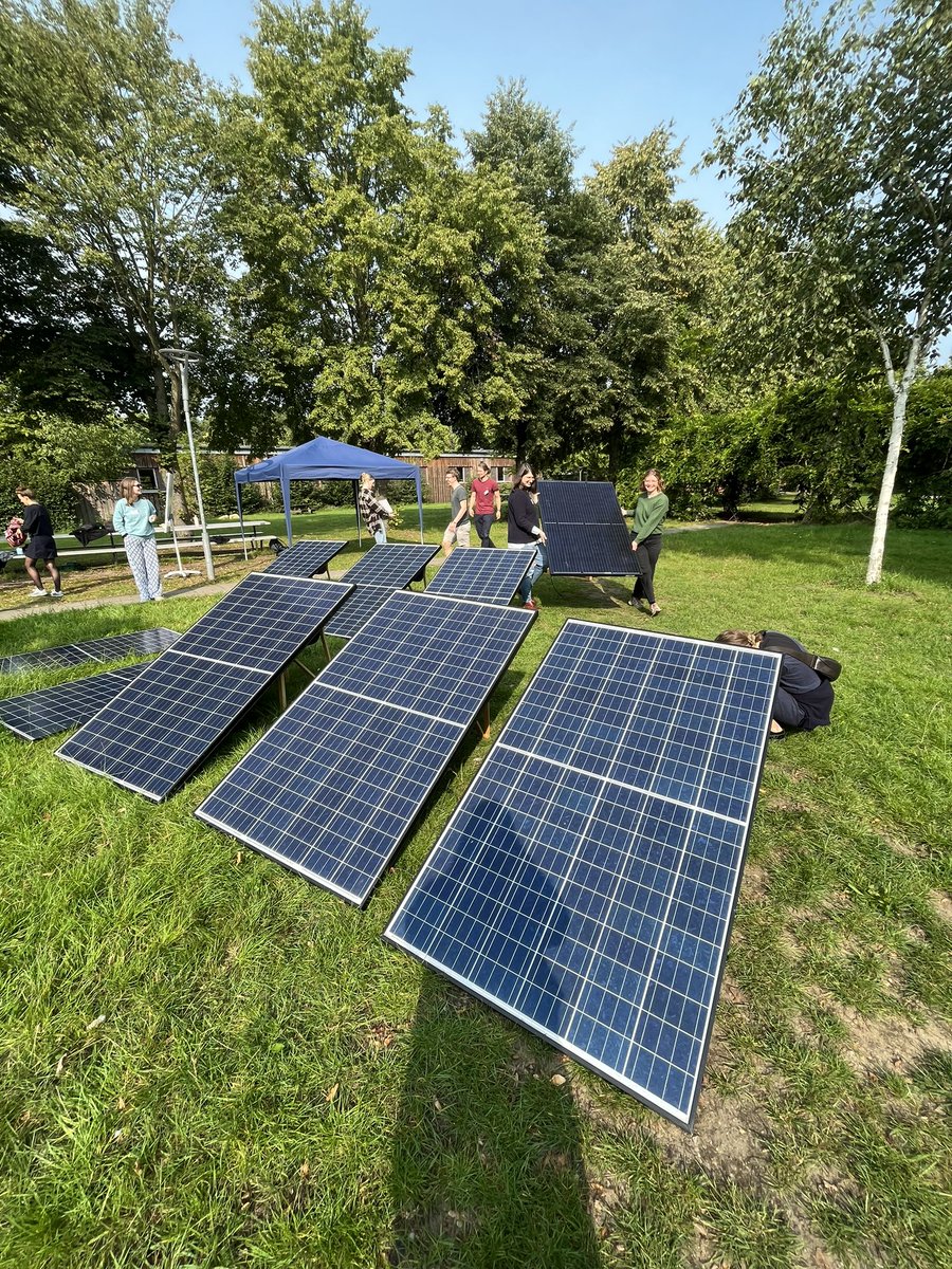 I just finished the #SummerSchoolEnergy organized and hosted by Leuphana University in beautiful Lüneburg, Germany. 

An intense week of discussions on renewable energies across environmental, financial, and social aspects. A lot of new inputs!

We even built our own PV system☀️