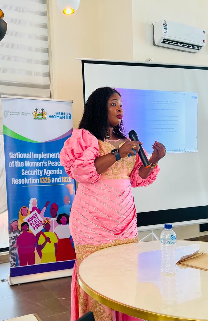 UNWOMEN_SL's tweet photo. @UNWOMEN_SL promoting the WPS Agenda #UNSCR1325 the Minister of Gender and Children's Affairs led in engaging the National Steering Committee on the review of SiLNAP II and the development of the SiLNAP III #reaffirming commitment & inclusion in the process @Irish_Aid @IsataMahoi https://t.co/AvkQzjqhUr