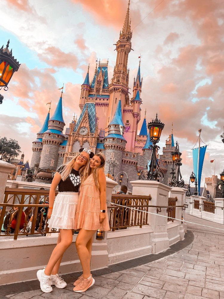 There’s nothing better than visiting the parks with your best friend. Tag someone you wish you could spend a day with and let them know which park you’d visit. #DisneyAlumni