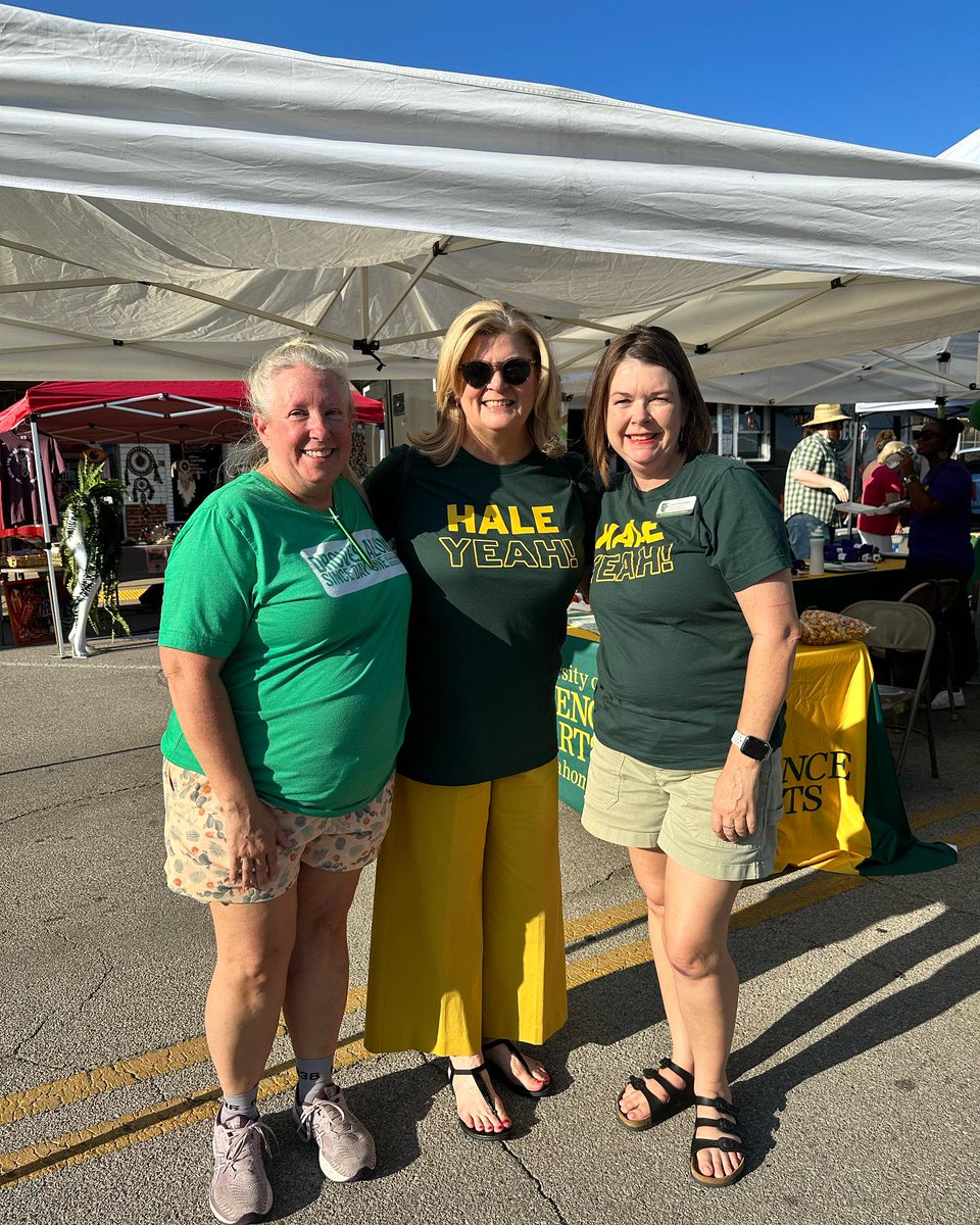 USAOPres_Hale's tweet photo. Last night was good for the soul! Thank you to all who came out and participated in our annual Street & Greet in lively downtown Chickasha!
#BetterTogether #HaleYeah #DroverMagic https://t.co/8ke8kJXn9x