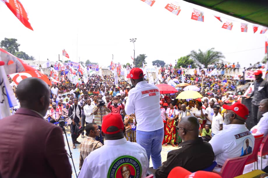 CMpiso's tweet photo. Aujourd'hui la construction du port en eau profonde de banana plus d 100ans après par Félix Antoine tshisekedi @fatshii13 va permettre a la RDC de s'ouvrir au monde par l'océan Atlantique "
A laissé attendre le SG et PN a.i de l'UNC @BillyKambale1 devant la population kanangaise https://t.co/YS9RYLaKmj