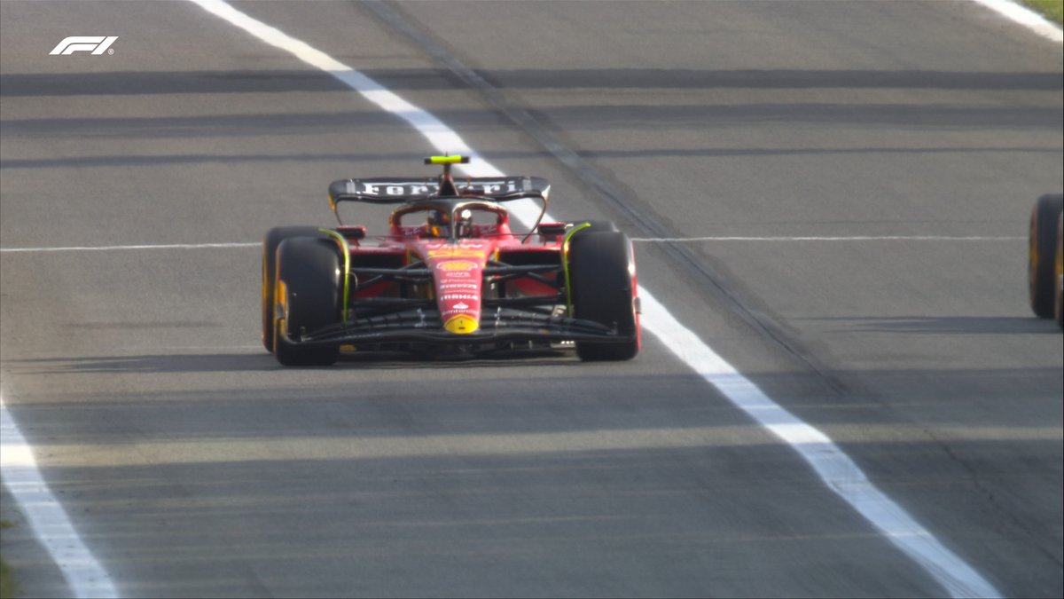 F1's tweet photo. Sainz and Norris now take P1 &amp; P2, split by just 0.019s 👀

#ItalianGP #F1 https://t.co/L7l7hnSRAa