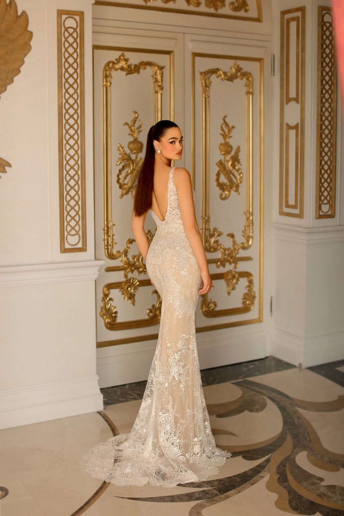 ClarisseDesigns's tweet photo. The dress of your dreams is waiting for you so you can shine on your special day ❤️💍 @jessicamcclintock 700364 radiates lace and perfection 💫

#jessicamcclintockbridal #weddingdress #weddinggown https://t.co/chHgkLzSPz
