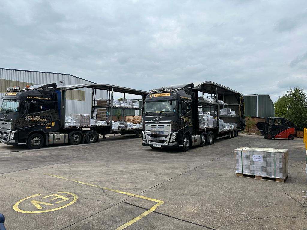 Two full trailers today #winnard #hallamexpress #thepalletnetwork #brakes #commercial #brakedrum #brakedisc #hubkits #stock #brakepads #ecer90 #absring #abs #fittingkits #wearleads