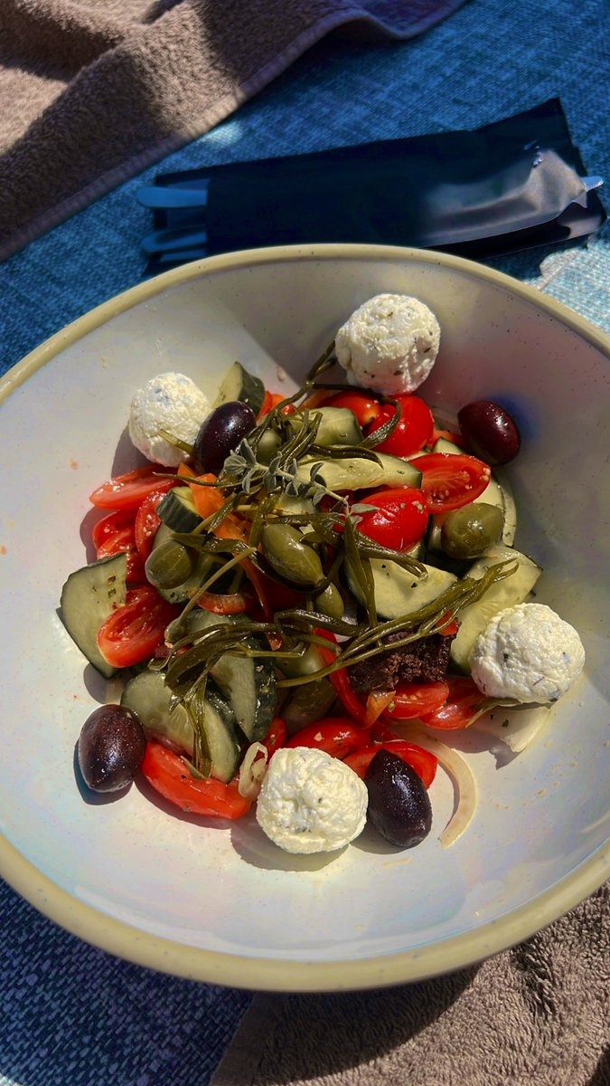 Stoma Babe tweet media