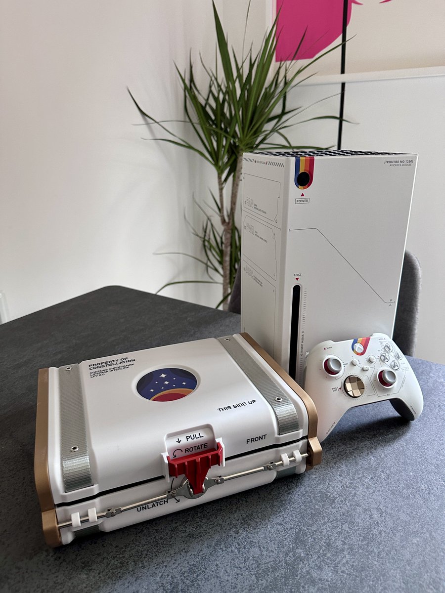 Tom Warren tweet media