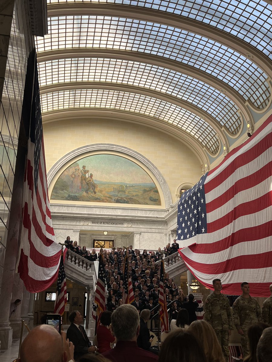 paigeadams1218's tweet photo. Amazing week of activism!! So proud of these students! We are truly doing the work to save America!!! ✨🇺🇸

#usa #biggovsucks #tpusa #students #GodBlessAmerica #thiswedefend https://t.co/CORUcxkGqV