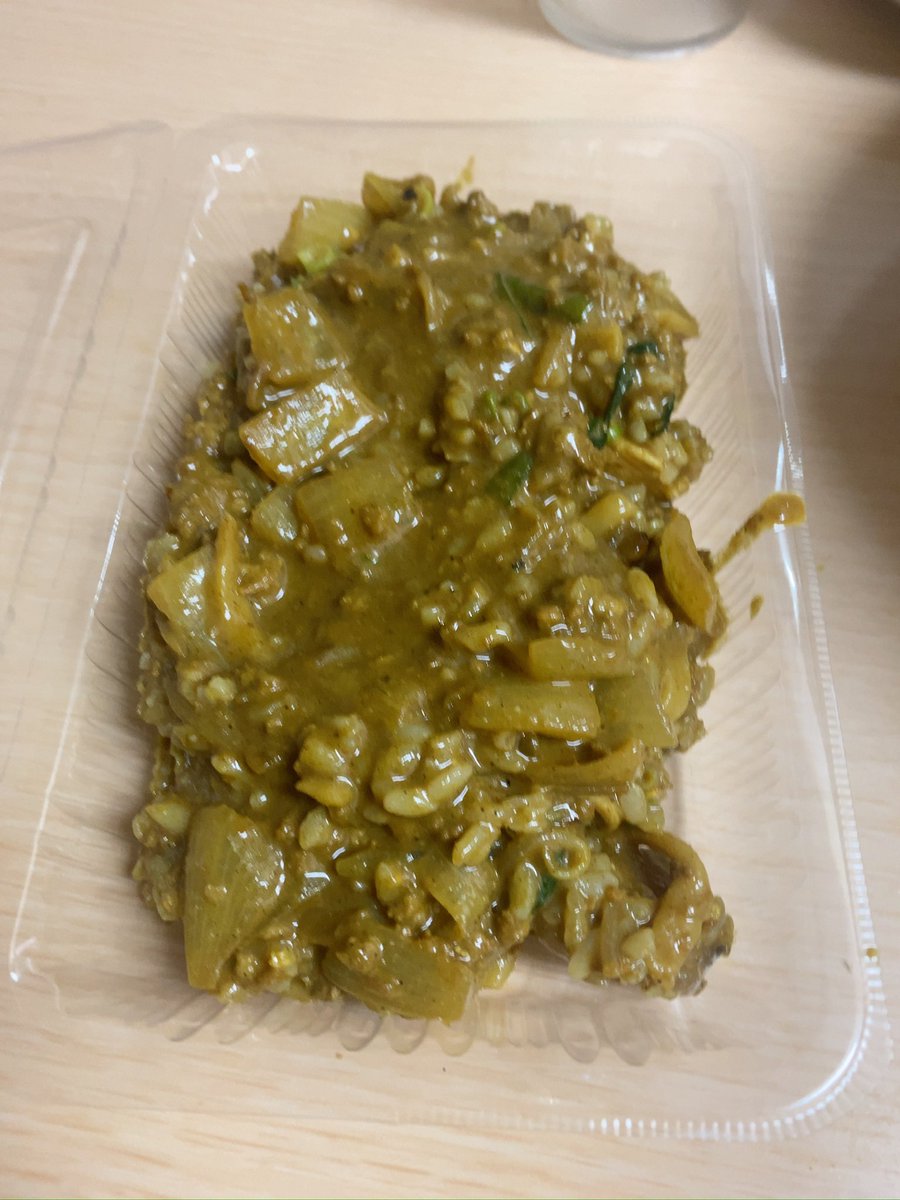 今週のたぬ金
カレーまぜそば🔥
麺量は720g
ホルモン、ニラ、もやし
具沢山でボリューミー
強制的に〆めし
あっさり炒飯うまいけど
カレーにダイブキツイ💦
久しぶり弱虫パック発動🤣
大将はご満悦😂
#ラーメンたぬき屋
