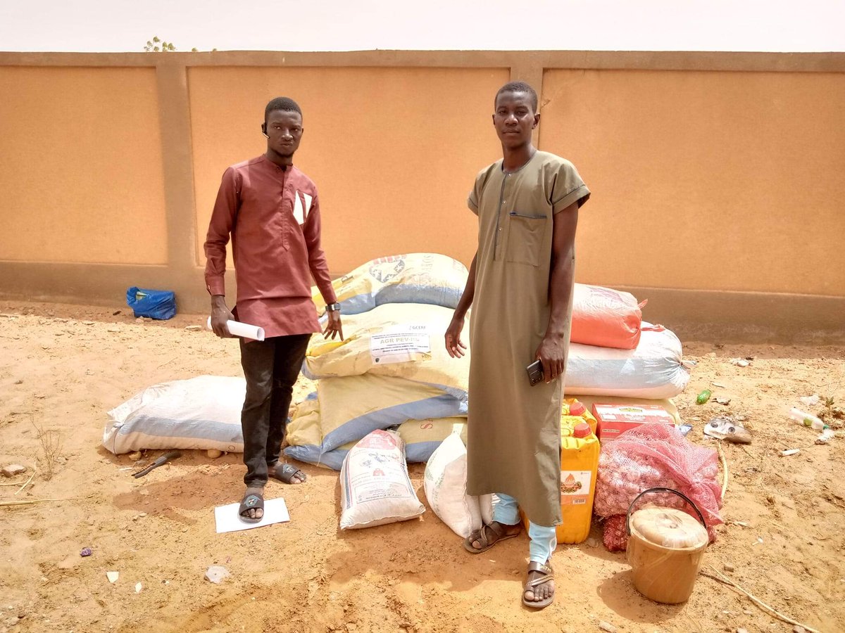 OMojedec's tweet photo. #Retour_en_images
Le 18/06/2023, le #consortium regroupant #MOJEDEC,#GADER,#CCAJ/Ty et #6_Organisations locales des jeunes, des femmes a organisé la distribution du matériel d'AGR dans la Commune de #Ayorou.
Ce programme est mis en œuvre grâce au soutien financier de #GCERF. https://t.co/1Yz9dKlVq6