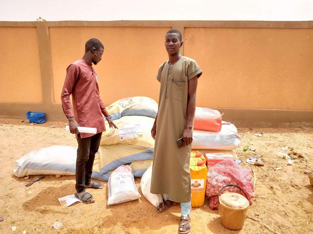 OMojedec's tweet photo. #Retour_en_images
Le 18/06/2023, le #consortium regroupant #MOJEDEC,#GADER,#CCAJ/Ty et #6_Organisations locales des jeunes, des femmes a organisé la distribution du matériel d'AGR dans la Commune de #Ayorou.
Ce programme est mis en œuvre grâce au soutien financier de #GCERF. https://t.co/1Yz9dKlVq6