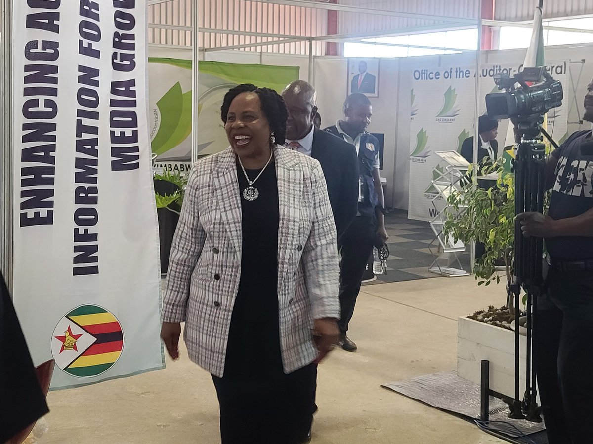baz_zw's tweet image. Minister of Information, Publicity and Broadcasting Services, Monica Mutsvagwa, visits the Broadcasting Authority of Zimbabwe’s stand at the Zimbabwe Agricultural Show. 

#BAZ #AgricShow2023 

@InfoMinZW @nickmangwana @matthiastc1 @tsodaz2010 @rasquibos
