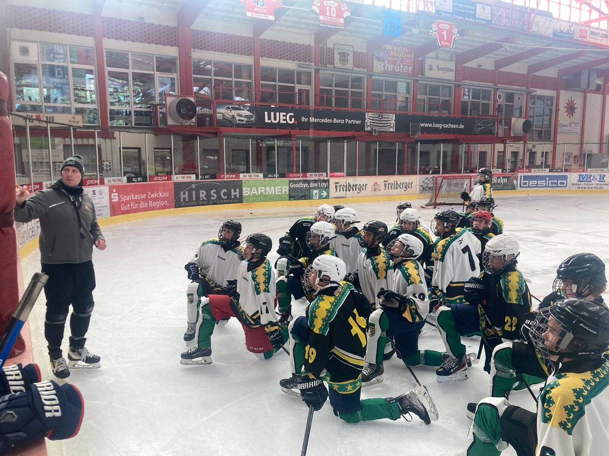 HardyGensel's tweet photo. Möge der U15 Ländervergleich 2023 in Crimmitschau beginnen.
Gameday: Sachsen/Berlin vs. Baden-Württemberg
Hier gehts zum Link👉 https://t.co/KZ0a0FAFrZ
#morepotential https://t.co/dcRm5j99eF