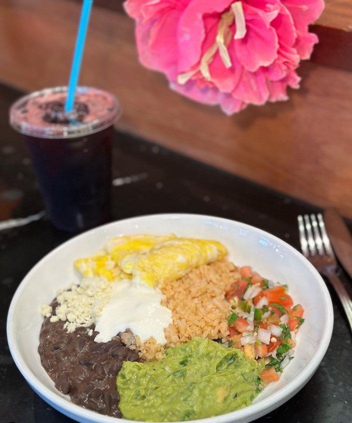 GWMarket's tweet photo. Start the long weekend with a breakfast burrito bowl + hibiscus agua fresca at @la_palapa! https://t.co/kjb9BZGBdo
