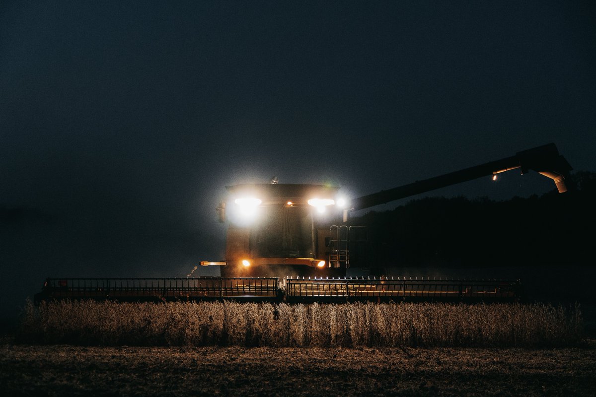 Happy #LaborDay! 

To all of Indiana's farmers who put in countless early morning and late nights - thank you. 🌕

📸: Haylee Harvey from Auburn