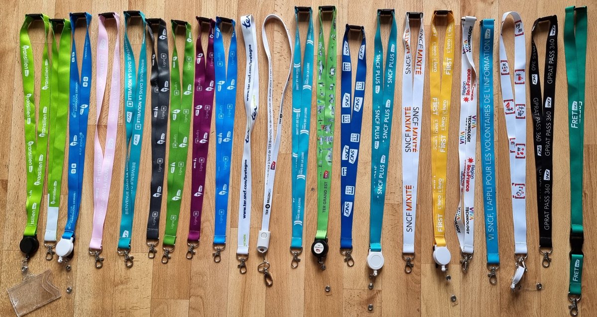 Bonjour à tous, je collectionne les tours de cou SNCF &amp; goodies

Je suis à :

9️⃣3️⃣ tours de cou actuellement ! 

Si vous avez un tour de cou que je n'ai pas et que vous souhaitez me le donner pour étoffer ma collection, n'hésitez pas à me mp 

Merci à vous tous par avance 🙏😊