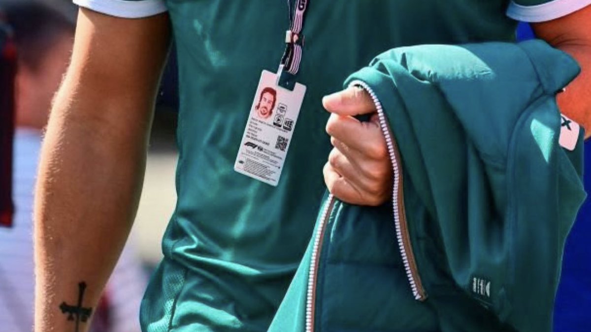 startonpole's tweet photo. On his Paddock Pass, Fernando Alonso.. looks like Jesus.. https://t.co/OJV5iyDpjb