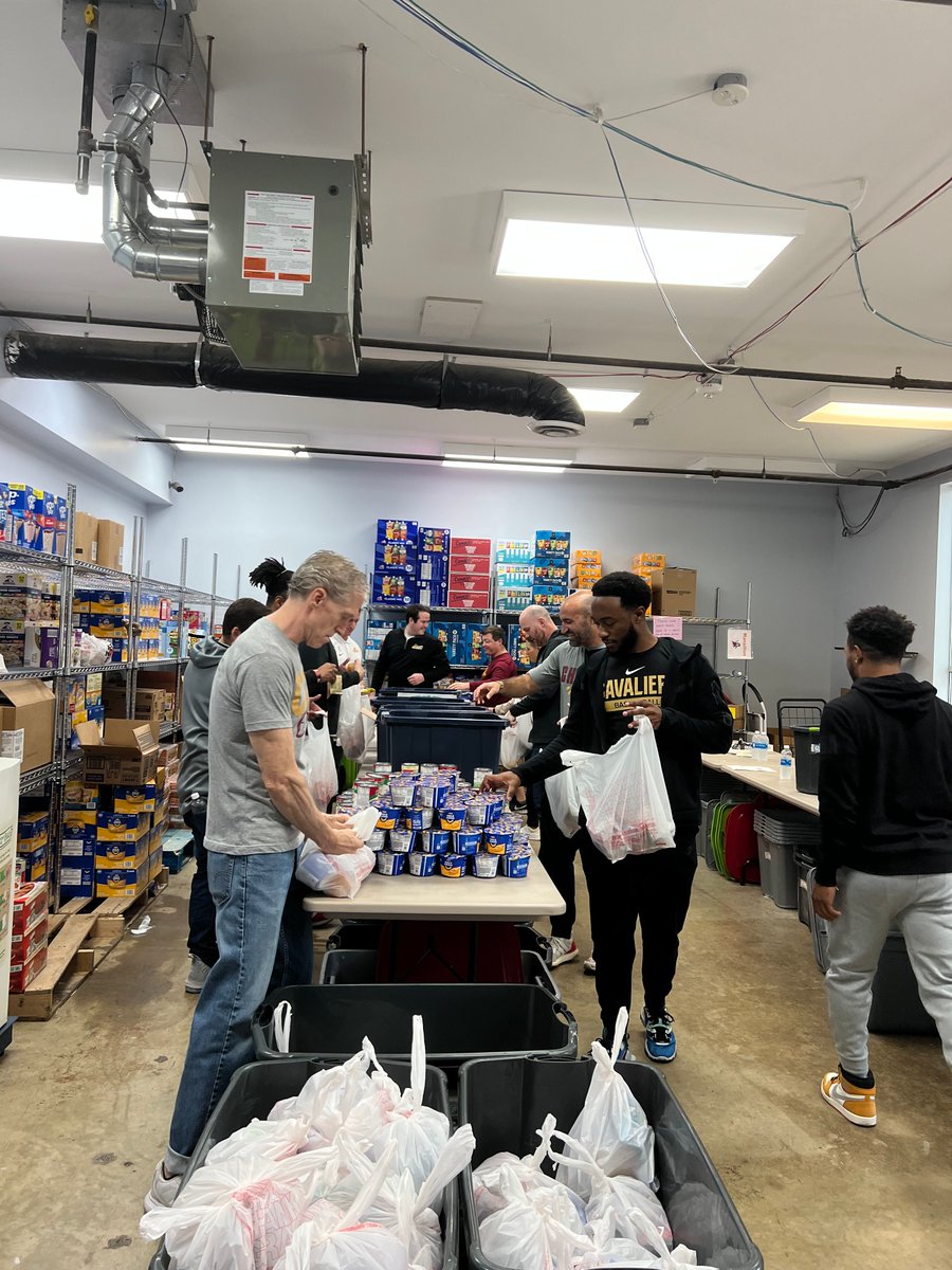 Happy #NationalFoodBankDay! 🍽️ This past week, our front office staff headed down to Stark County Hunger Task Force to help pack food and provide meals for students in the community as they head into the long weekend. #ChargeUp