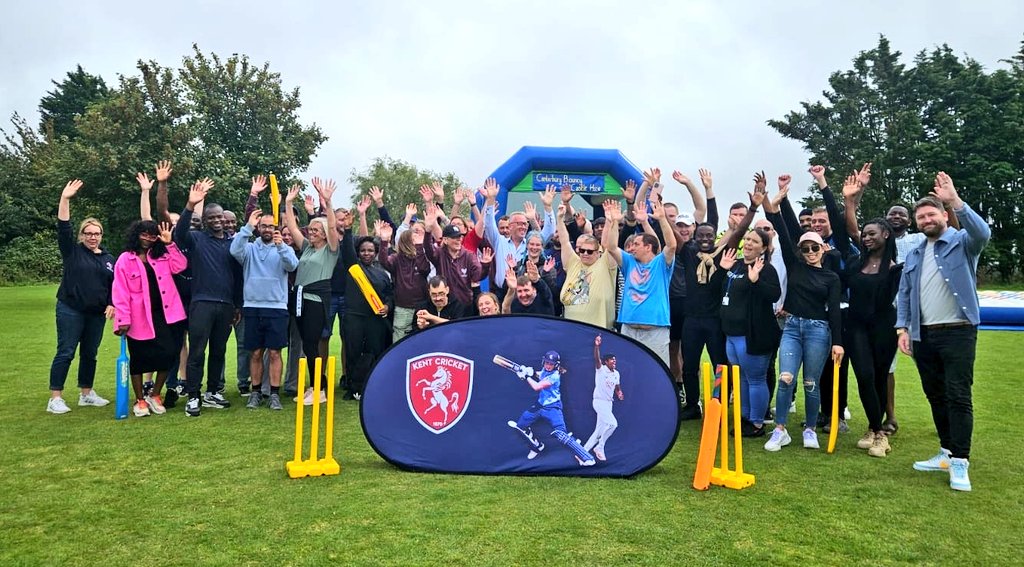 KentCricketDev's tweet photo. Hip Hip Hooray!

Three cheers for everyone involved in the Disability Cricket taster today @East_Langdon_CC partnered with @LDCCareCo and @KentCricketCT https://t.co/n7UhbLrMYL