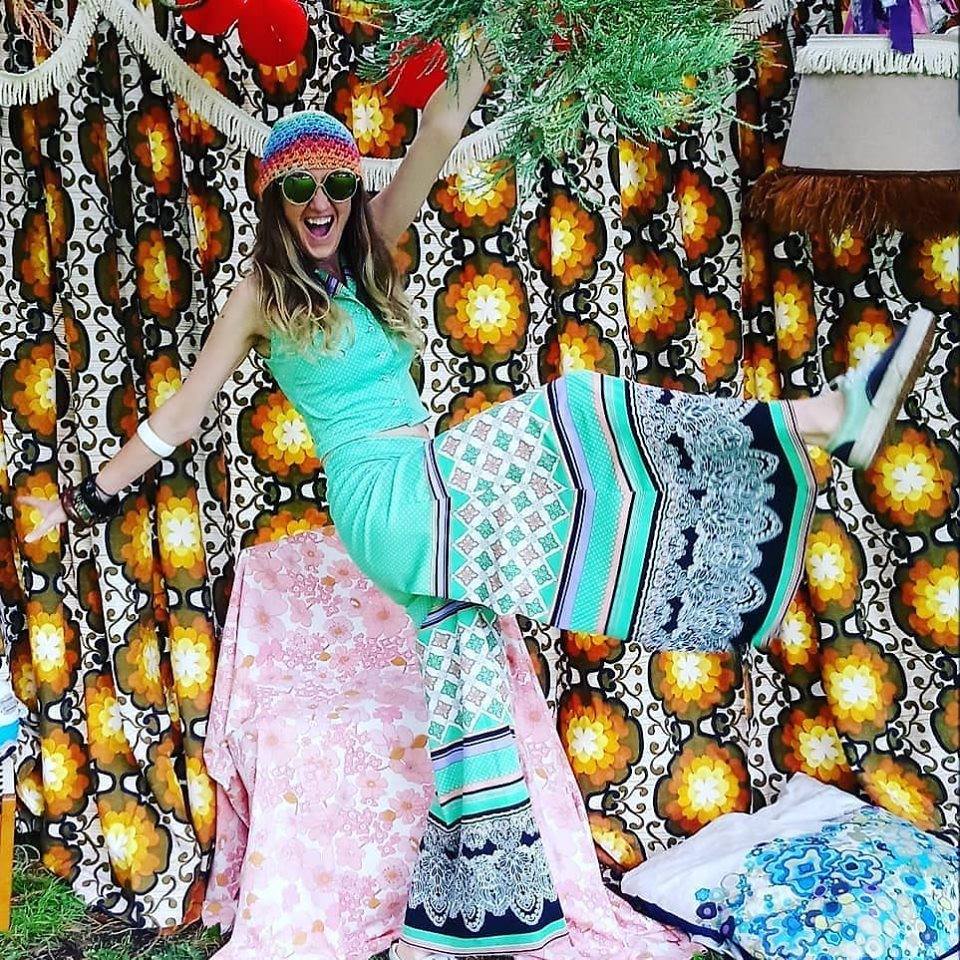 Rossendale 60s Festival is next week! 🕺 Don’t miss Sixties On The Square - held at Rawtenstall Town Square next Saturday 10am- 5pm. Lots of community stalls will be open along with funfair rides, a display of 60s vehicles and a scooter ride! Full line up: lancs.live/news/lancashir…