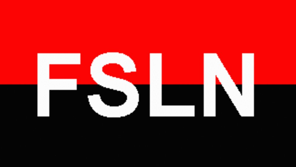 Todos y todas juntos, 🧍‍♀️🧍👩‍❤️‍💋‍👨👨‍👧‍👧celebrando a nuestra Nicaragua Libre y bendita en este septiembre victorioso, rindiendo homenaje a los Héroes que defendieron con su sangre la Soberanía de Nicaragua. 🇳🇮❤️🖤#PatriaBenditayLibre #LeonRevolucion #UVDenisSilva
