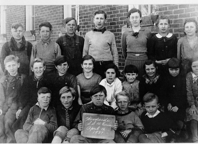 wellingtncounty's tweet image. It’s back to school in a few days! Here at the Wellington County Archives, we hold school records from across the County. Check out some photographs from the one-room schoolhouse, S.S. #10 Erin Township. 

#WCMA
#WellingtonCounty
#SchoolHouse
#Archives