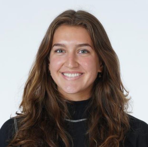 Congrats to #GCAScholarships '23 #EnvironmentalStudies Scholar Eliza Atwood at <a href="/BrownUniversity/">Brown University</a>! Her research will use field-based gene-sequencing techniques to inform &amp; preserve the plant-herbivore interactions of bison, etc. in <a href="/YellowstoneNPS/">Yellowstone National Park</a>
Read More: gcamerica.org/scholarships/d…