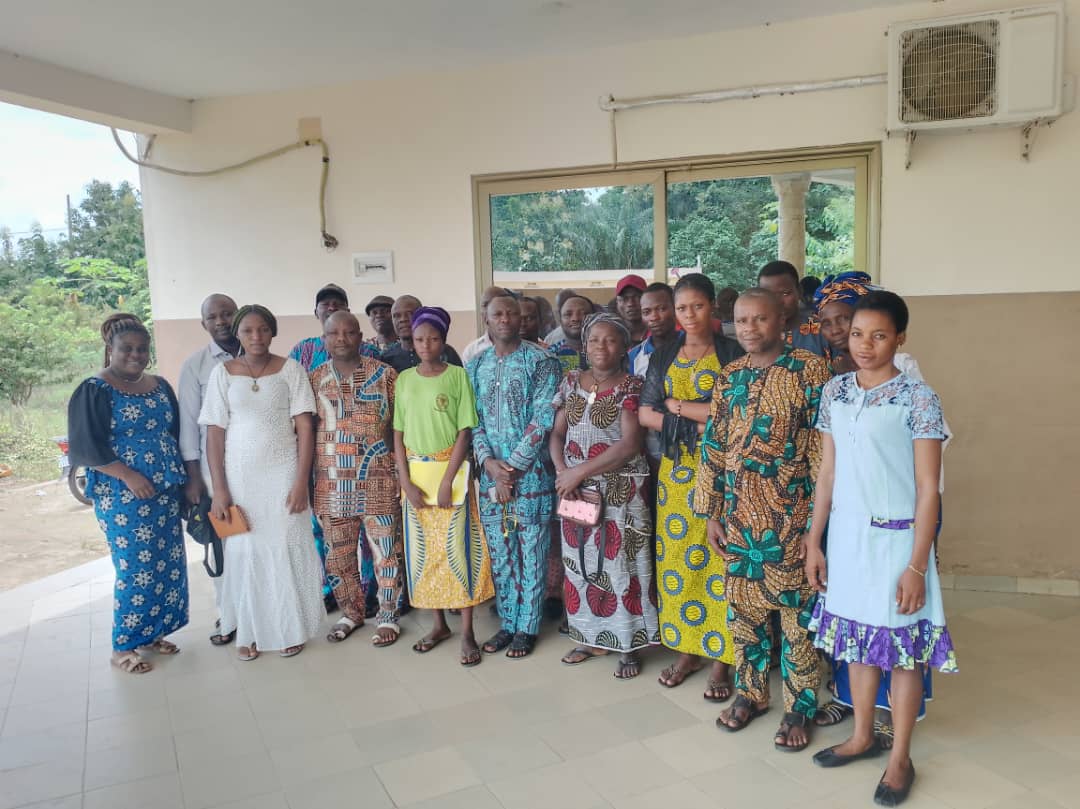 uhcbenin's tweet photo. PLAIDOYER A L’ENDROIT DES RESPONSABLES D’ORGANISATION DE LA SOCIETE CIVILE (OSC) DE LA COMMUNE OUINHI
COBCUS avec le soutien de Speak Up Africa et du Programme National de Lutte contre les Maladies Transmissibles (PNLMT) du Ministère de la Santé. https://t.co/uLGAsjSGOV