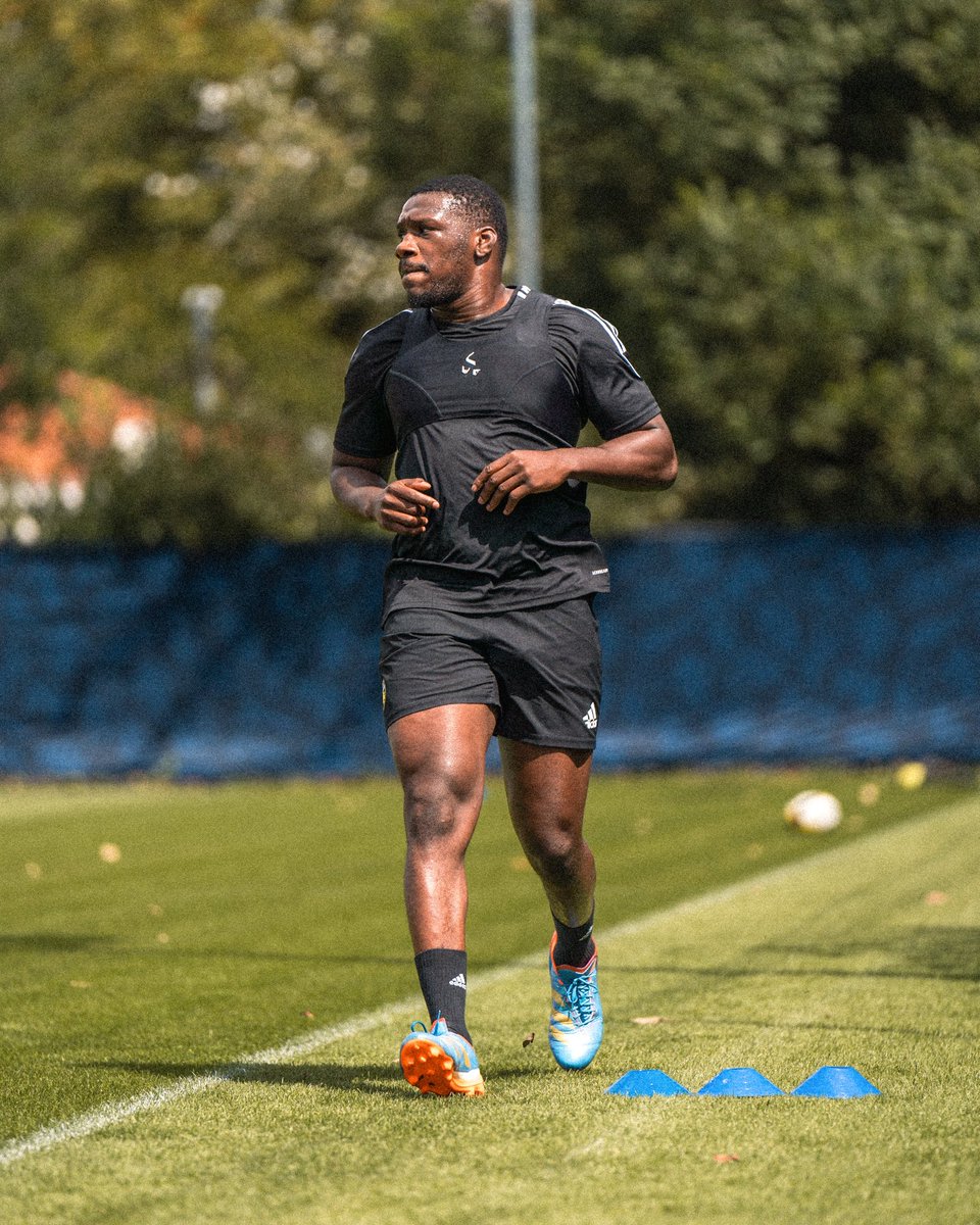 🔙🟡⚫️

#GodIsAlwaysGood 🕊️
<a href="/staderochelais/">Stade Rochelais</a> 
<a href="/top14rugby/">TOP 14 Rugby</a>