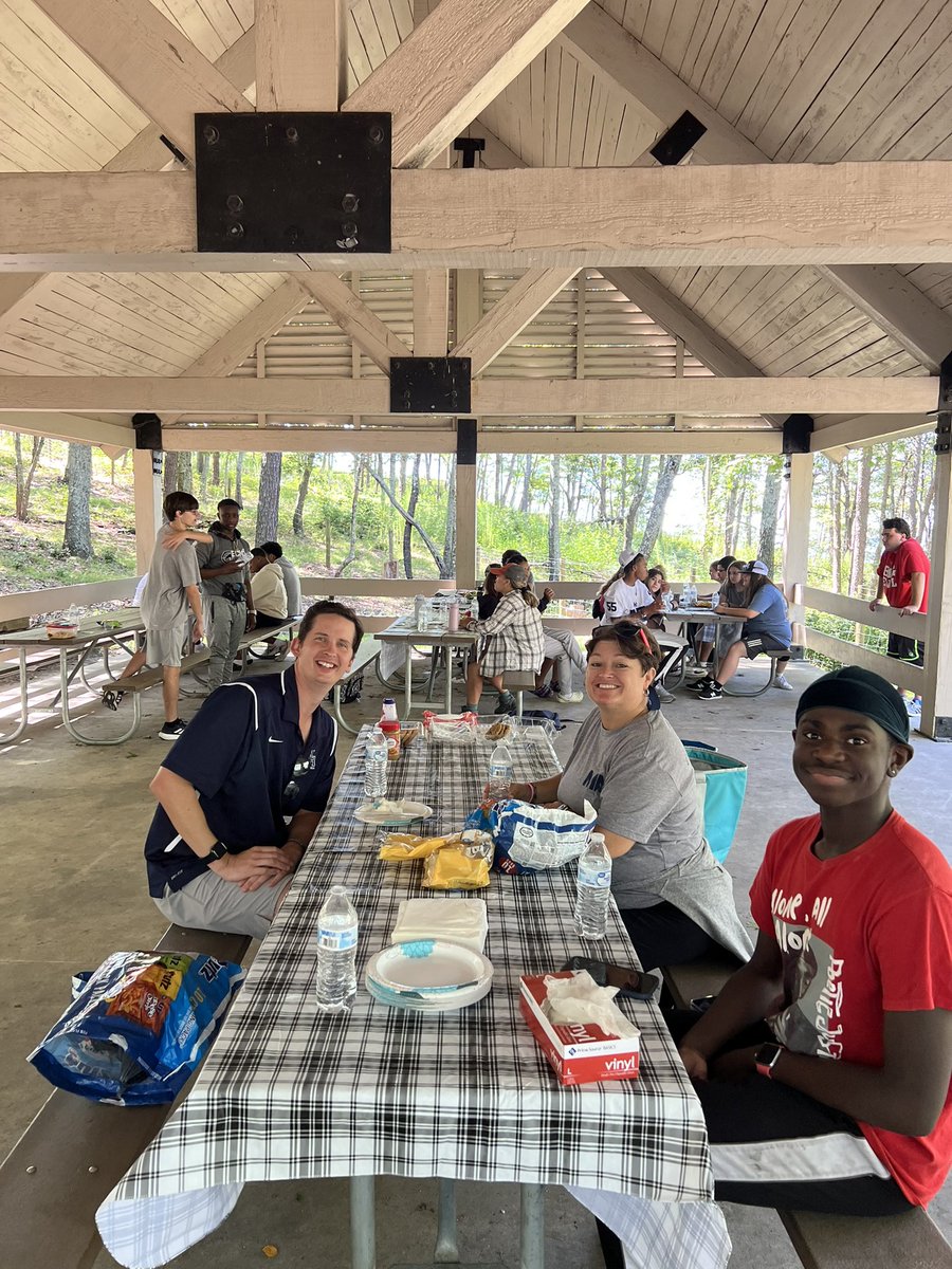ConniTucker's tweet photo. What a great day for AVID to visit to Pilot Mountain! #mahsbearpride #fridayframework @MACSchools https://t.co/TAw1vxJhaW