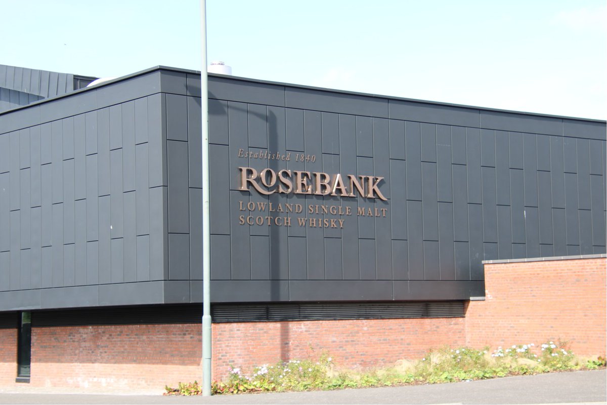 To finish the week maybe a wee dram of @RosebankWhisky The distillery has an #anathrazinc #facade and #roof designed by @MLA_Ltd and installed by @curtismooreclad and @Basemetalroof