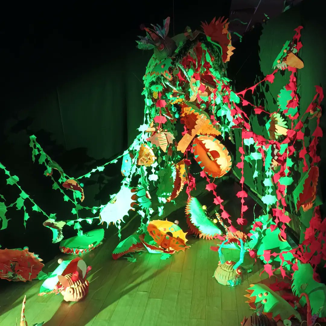 KathrynBrame's tweet photo. Luminous sculptures in the Intergalactic Space Jungle made by children &amp; young people in Kirklees with @artinholmfirth #huddersfield #sculpture #temporarycontemporary 🚀🪐⭐️ https://t.co/9xfjZgK8LG