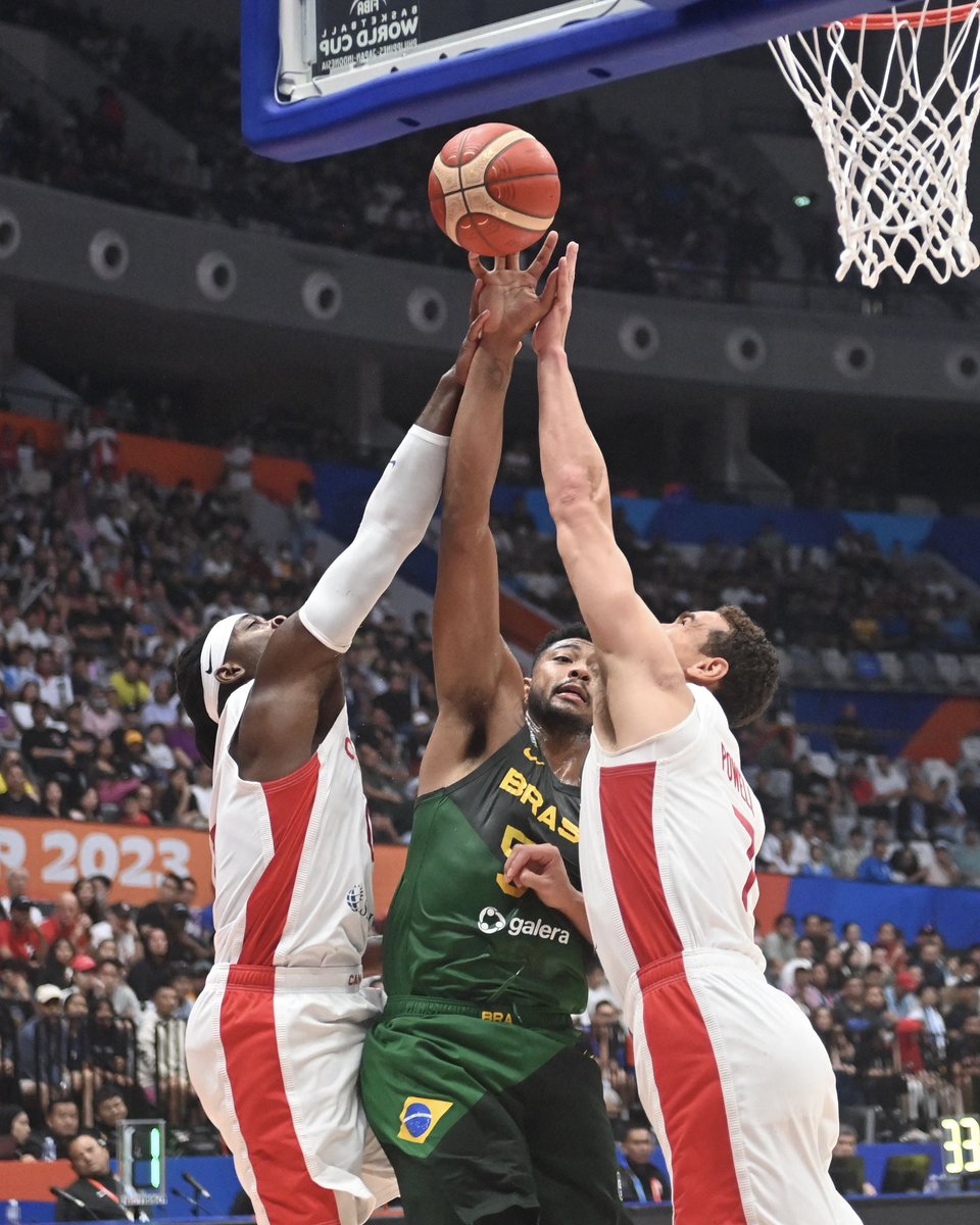 BleacherReport's tweet photo. Brazil stuns Canada 69-65 in FIBA World Cup game🚨🤯 https://t.co/U280fkluLY