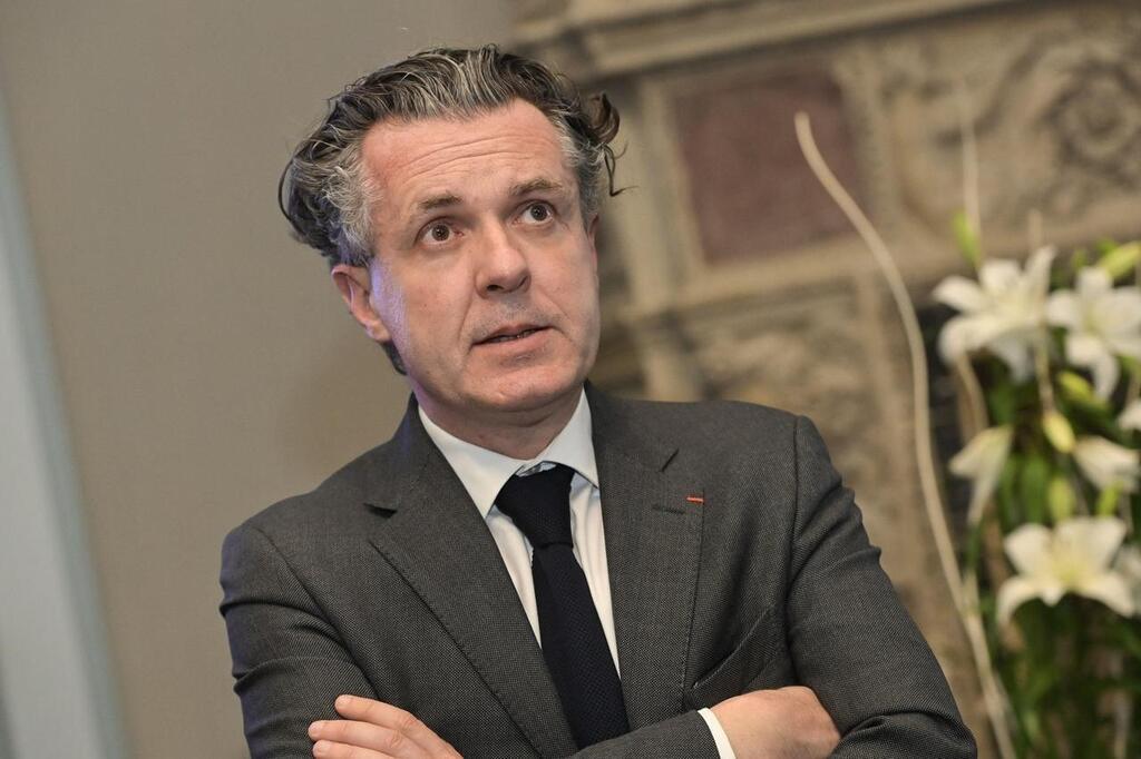 VilainCat's tweet image. Christophe Béchu : "Je suis favorable à un référendum sur la dépénalisation de l'écologie."