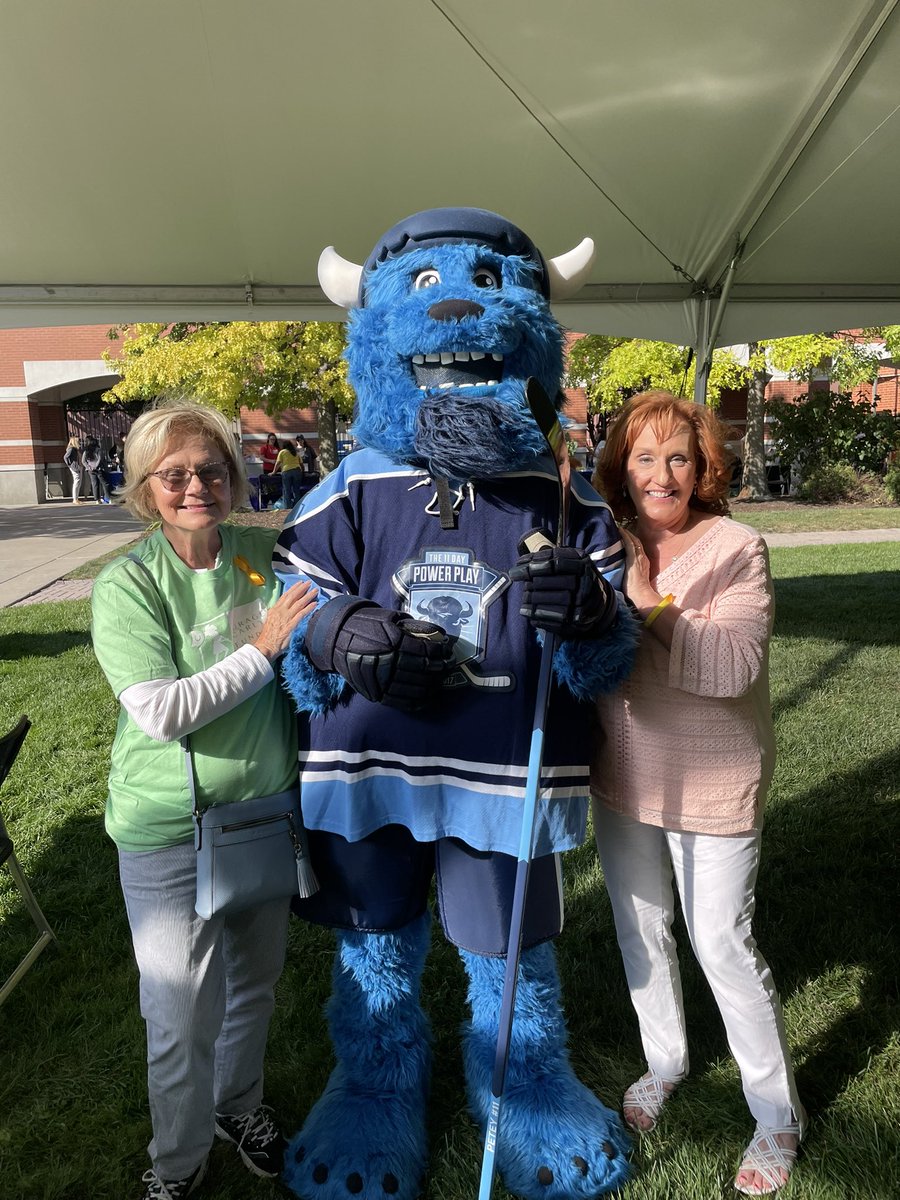 11DayPowerPlay's tweet photo. A great day yesterday to kick off pediatric cancer awareness month @RoswellPark. The #11DPP is proud to support the Roswell Park and Oishei Children’s Cancer and Blood Disorders program. A critical collaboration between two hospitals doing amazing work. #OneGold #putcanceronice https://t.co/kyCyHwmu1o