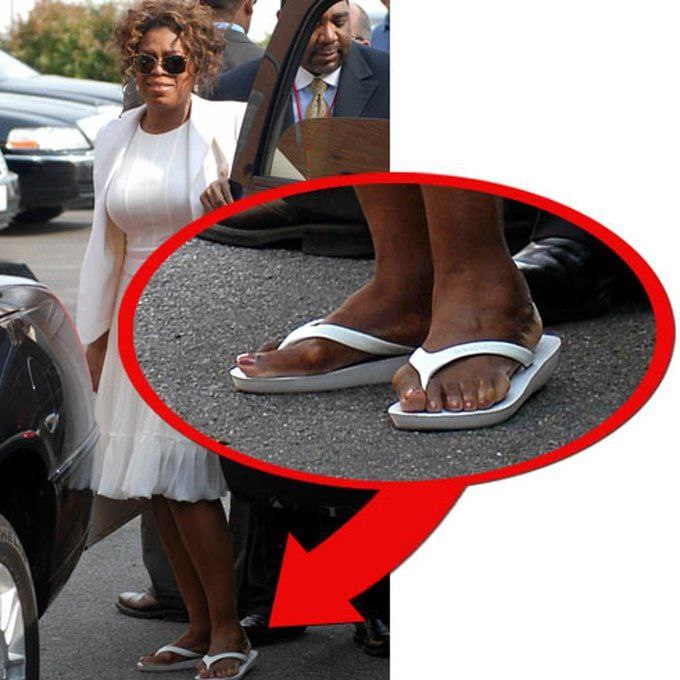 Female Celebs With 6 Toes:

Oprah Winfrey 

Halle Berry

Kim Kardashian 

Megan Markle 

Michelle Keegan

Ellen Pompeo 

Kate Hudson 

Yes. I have the pictures SHARE!!