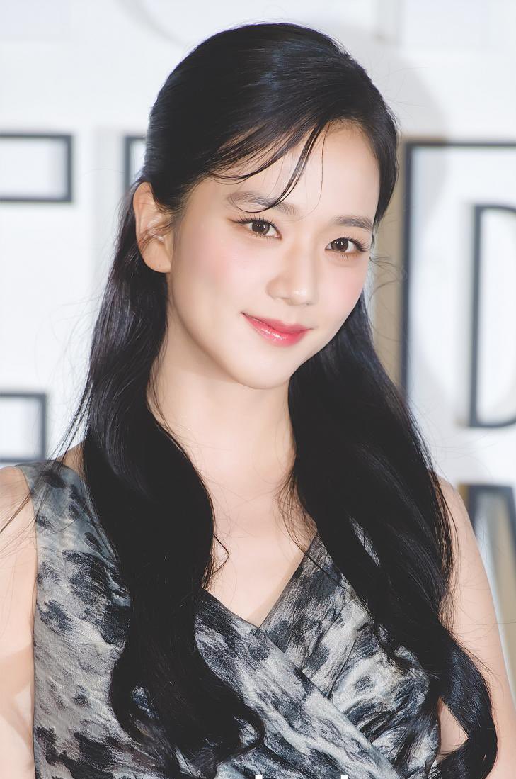 F48Aw4MXYAEk6zq?format=jpg&name=medium