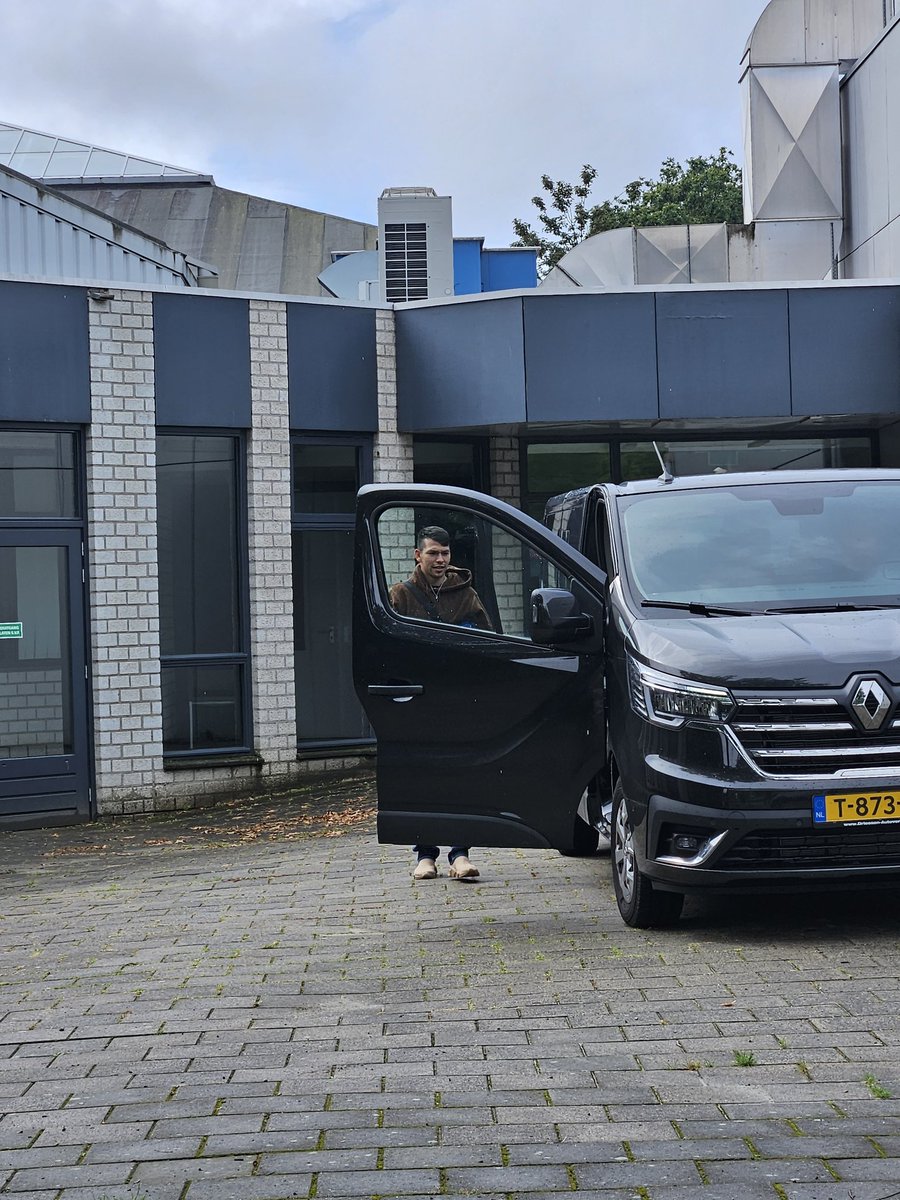 De verloren zoon is terug. #Chucky #Lozano terug bij <a href="/PSV/">PSV</a>! #PSV
